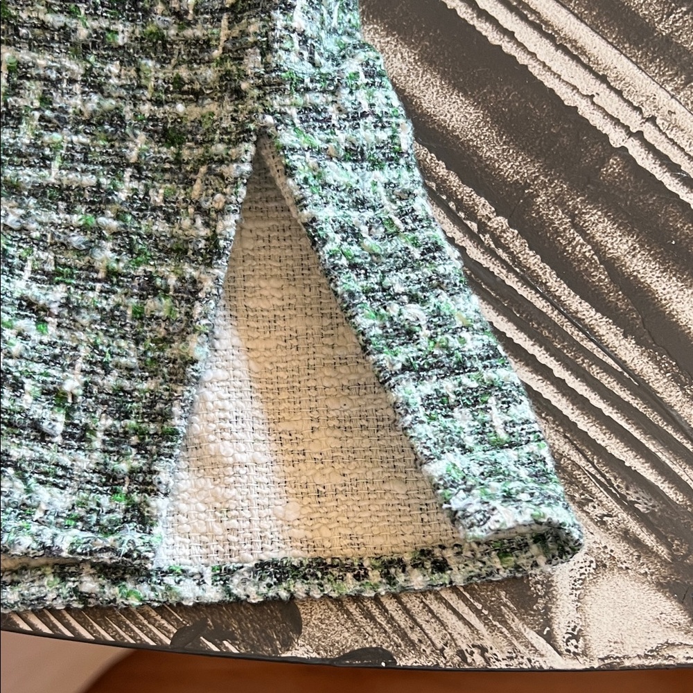Ann Mashburn Green and White Textured Top - L - Picture 7 of 7